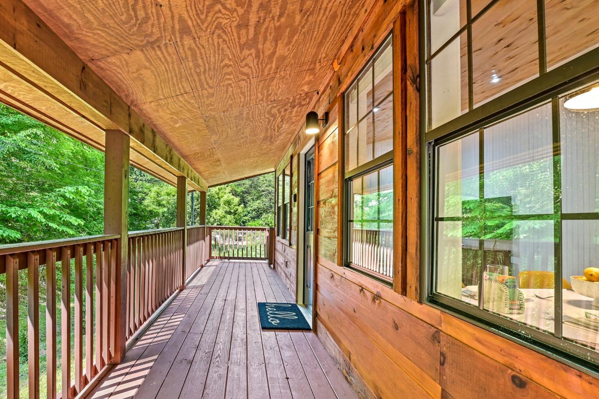 Smoky Mountains Hut Tub Cabin Dog Friendly Sevierville Exteriör bild